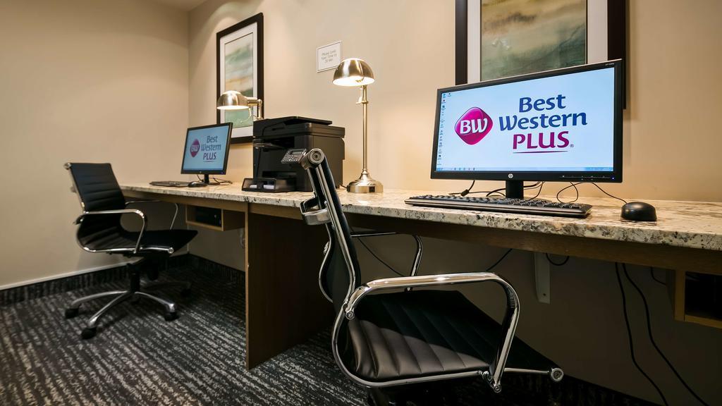 Best Western Plus Chestermere Hotel Exterior photo
