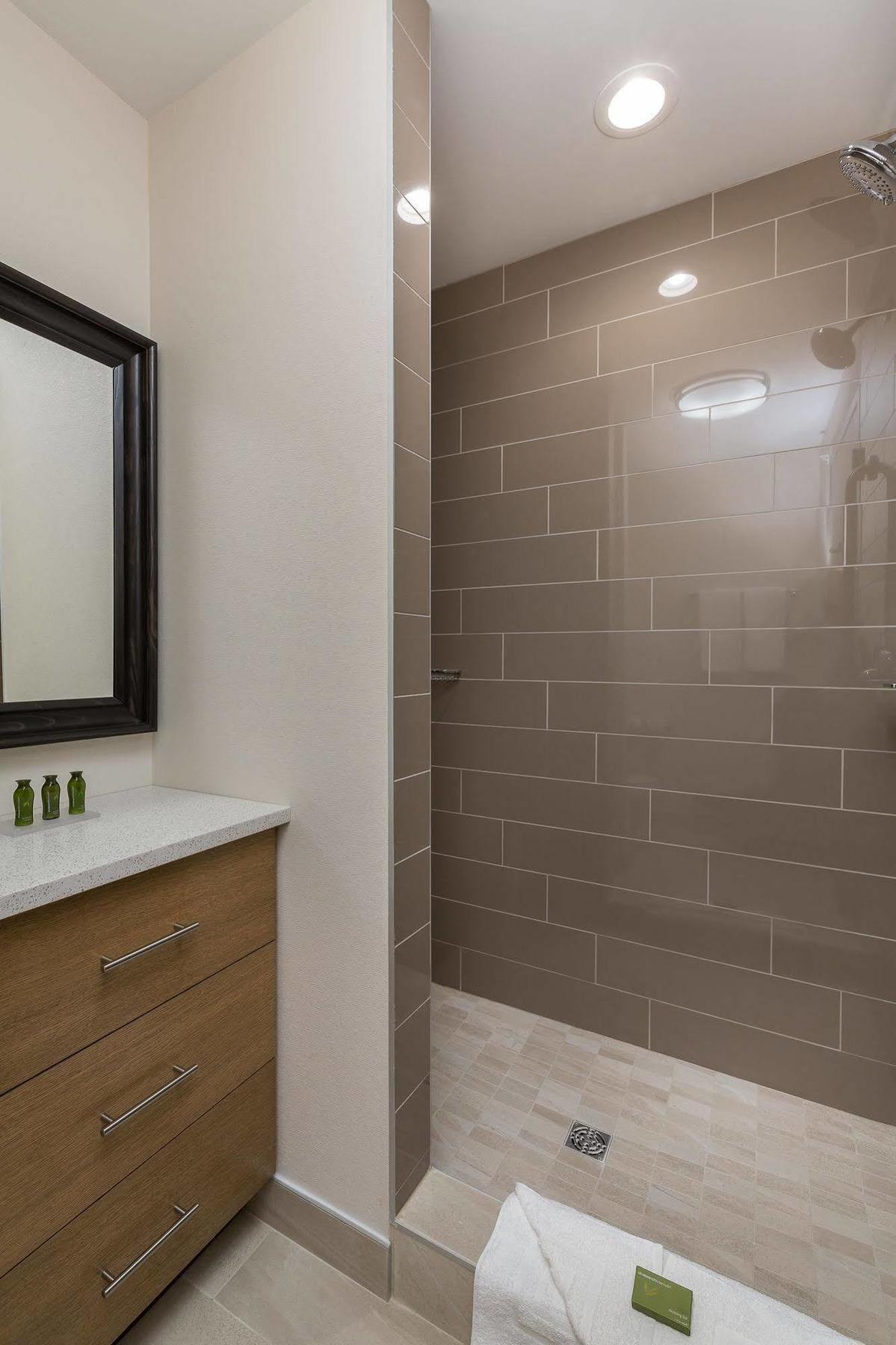 Best Western Plus Chestermere Hotel Exterior photo